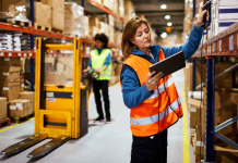 Key Considerations for Large Retail Buyers When Selecting Suppliers Large Retail Buyers