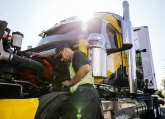 Diesel Mechanic Services For Transmission And Drivetrain Repair Diesel Mechanic